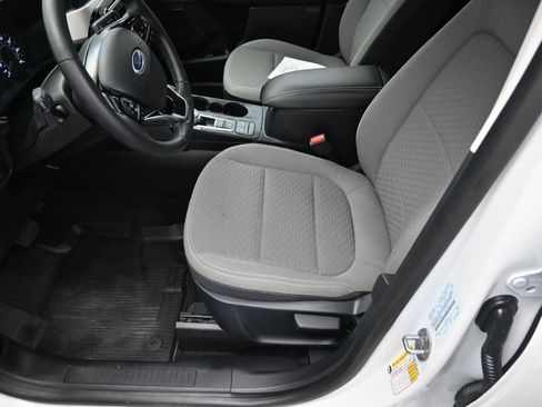 Used 2022 Ford Escape SE w/ Cold Weather Package AWD/4WD image 10