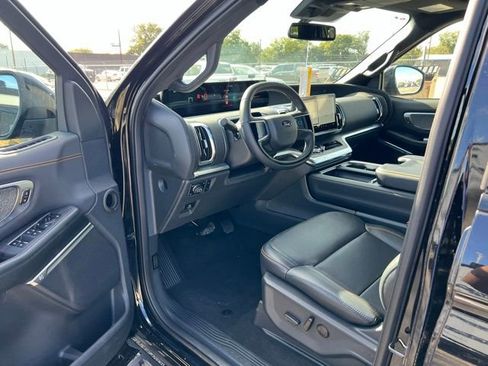 New 2025 Ford Expedition Tremor image 9