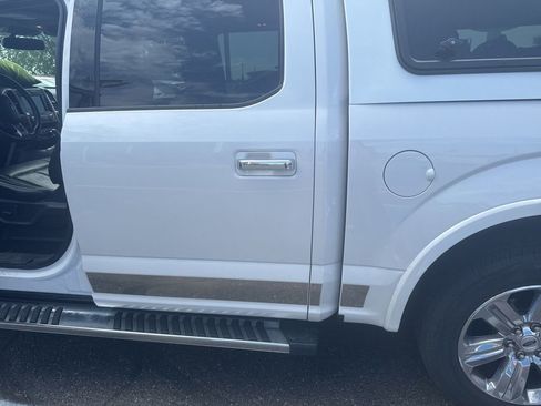 Used 2019 Ford F150 Lariat w/ Equipment Group 502A Luxury AWD/4WD image 10