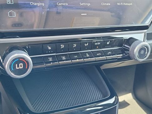 New 2027 Chevrolet Bolt LT w/ Comfort Package FWD image 26