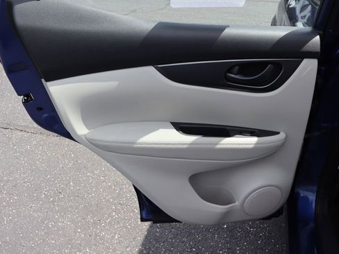Used 2018 Nissan Rogue Sport FWD image 27