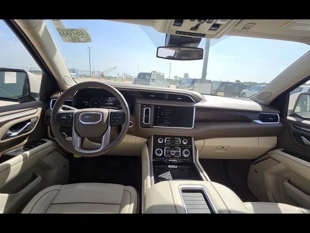 Used 2024 GMC Yukon XL Denali AWD/4WD image 5