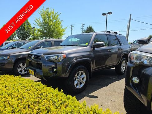 Used 2021 Toyota 4Runner SR5 Premium w/ Moonroof Package AWD/4WD image 1