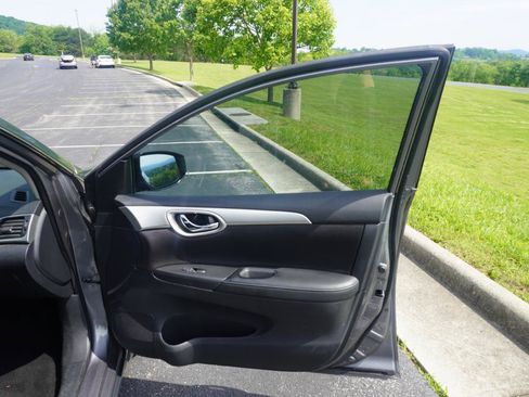 Used 2017 Nissan Sentra SV w/ Style Package FWD image 20
