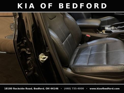 Used 2022 Kia Telluride EX w/ EX Premium Package AWD/4WD image 28