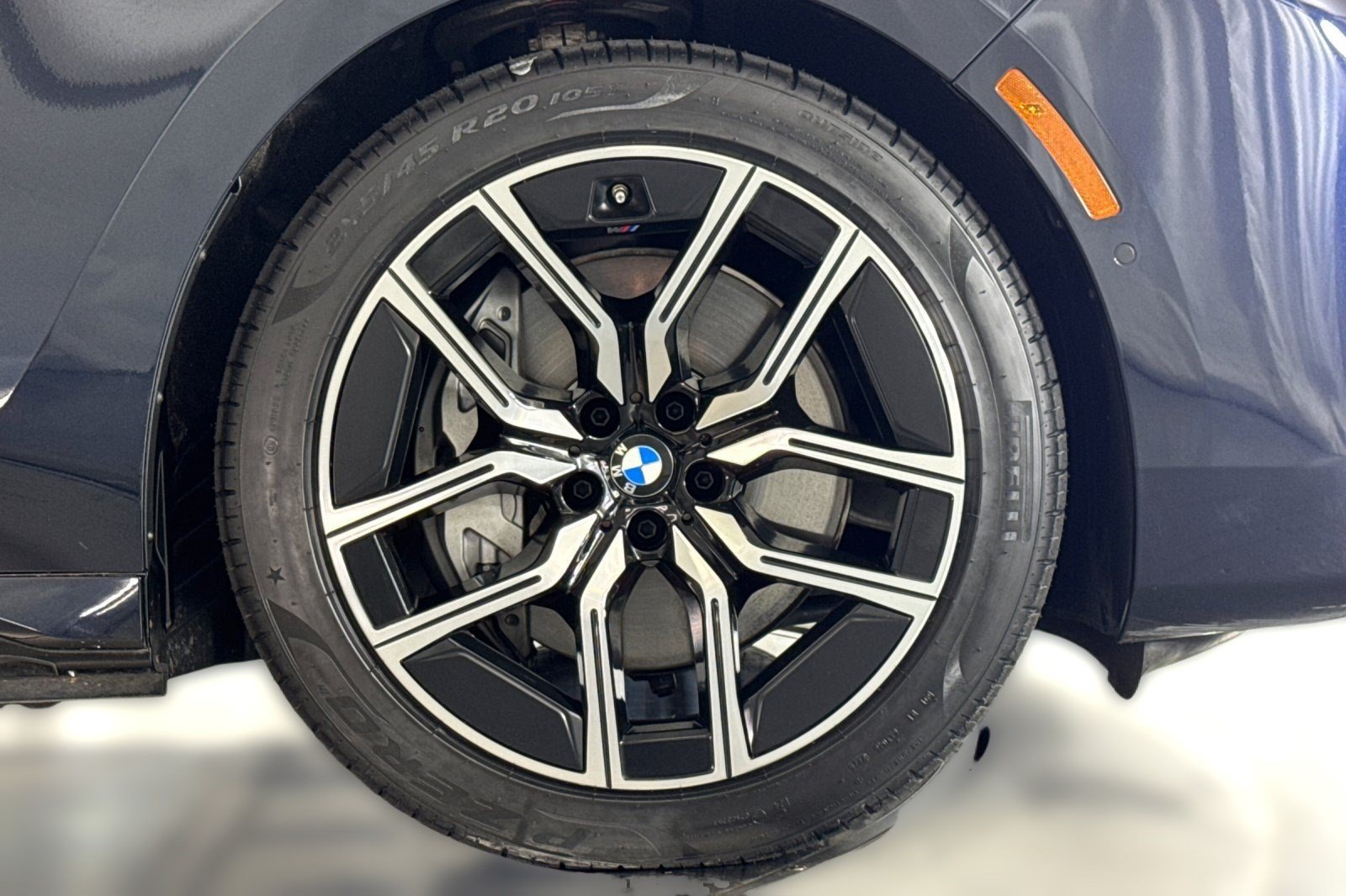 Certified 2023 BMW i7 xDrive60 AWD/4WD image 13