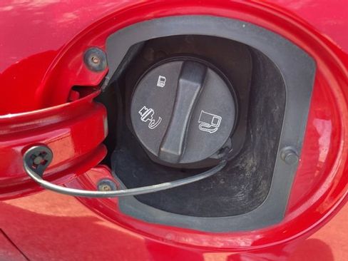 Used 2006 Pontiac Solstice Convertible w/ Premium Package image 6