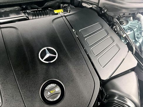 Certified 2025 Mercedes-Benz GLC 300 image 30