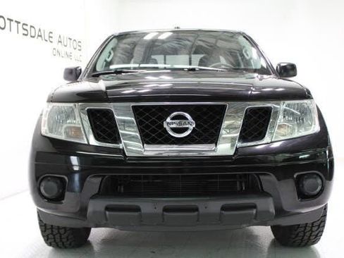Used 2016 Nissan Frontier SV image 11
