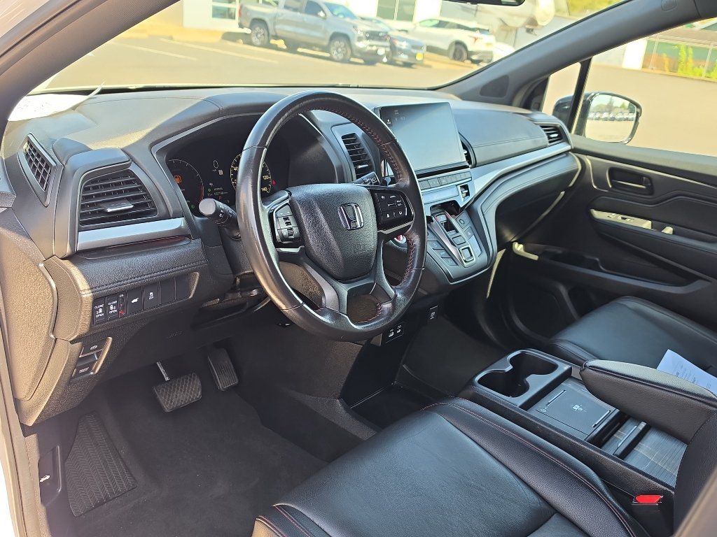 Used 2025 Honda Odyssey Sport-L image 15