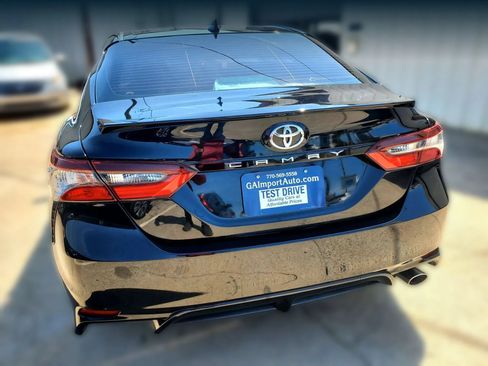 Used 2021 Toyota Camry SE FWD image 11