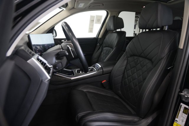 Used 2024 BMW X7 xDrive40i AWD/4WD image 22