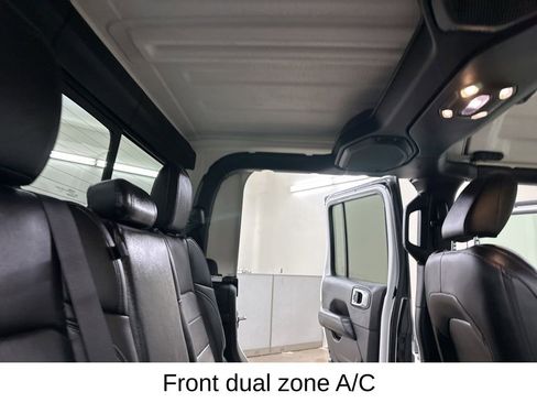 Used 2020 Jeep Gladiator Overland image 25