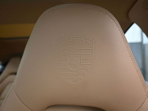 Certified 2023 Porsche Panamera 4S image 11