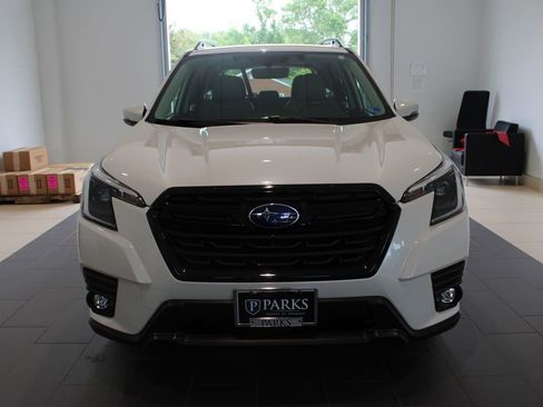 Used 2024 Subaru Forester Limited w/ Convenience Package AWD/4WD image 13