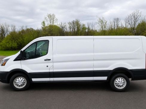 Used 2023 Ford Transit 150 Low Roof AWD image 8