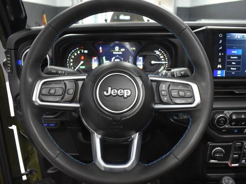 Used 2024 Jeep Wrangler High Altitude AWD/4WD image 31