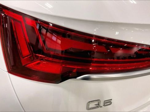 Used 2023 Audi Q5 2.0T Premium w/ Convenience Package AWD/4WD image 29
