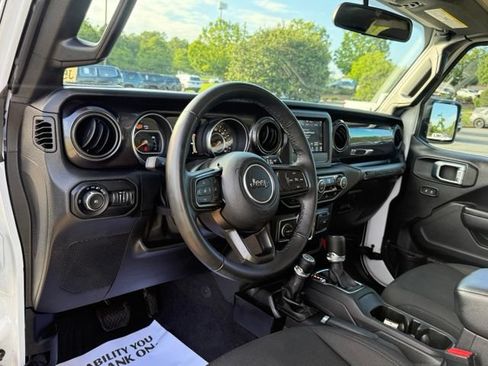 Used 2021 Jeep Wrangler Unlimited Sport AWD/4WD image 16