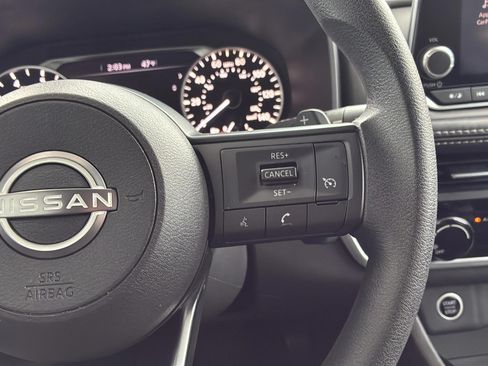 Used 2023 Nissan Rogue S FWD image 22
