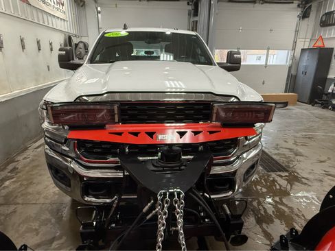 Used 2024 RAM 2500 Big Horn w/ Bed Utility Group image 2