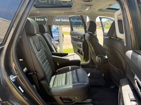 Used 2023 Kia Telluride SX Prestige AWD/4WD image 21
