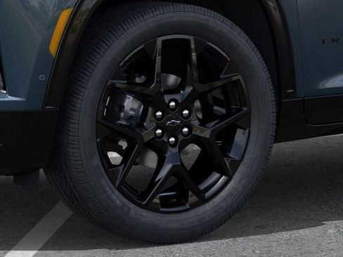 New 2026 Chevrolet Traverse RS w/ LPO, Floor Liner Package image 9