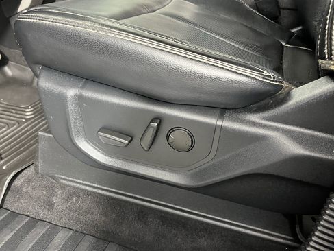 Used 2020 Ford F250 Lariat image 14
