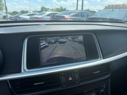 Used 2019 Kia Optima LX FWD image 12