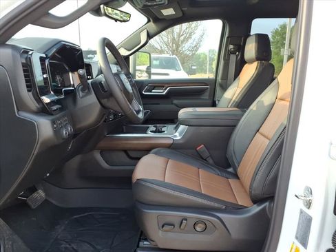 New 2026 Chevrolet Silverado 3500 High Country AWD/4WD image 15