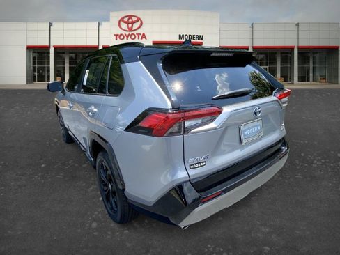 Used 2022 Toyota RAV4 XSE w/ XSE Grade Weather Package AWD/4WD image 6