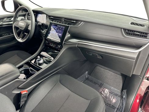 Used 2023 Jeep Grand Cherokee Laredo w/ Trailer Tow Prep Group (B) image 26