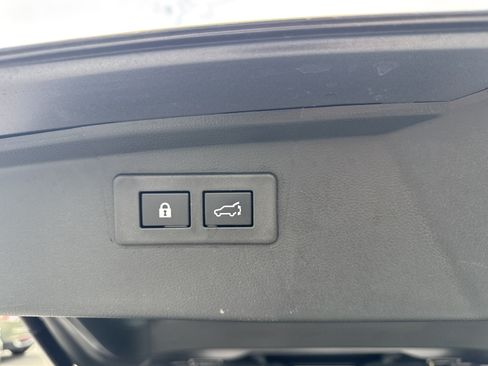 Certified 2025 Subaru Outback Limited AWD/4WD image 34