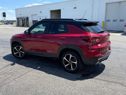 Used 2021 Chevrolet TrailBlazer RS w/ Sun and Liftgate Package FWD image 3