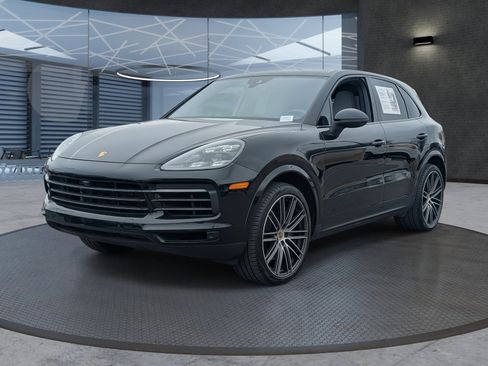 Used 2022 Porsche Cayenne S Platinum image 2