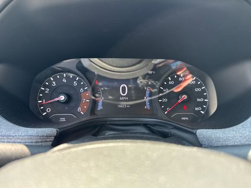 Used 2022 Jeep Compass Latitude image 34