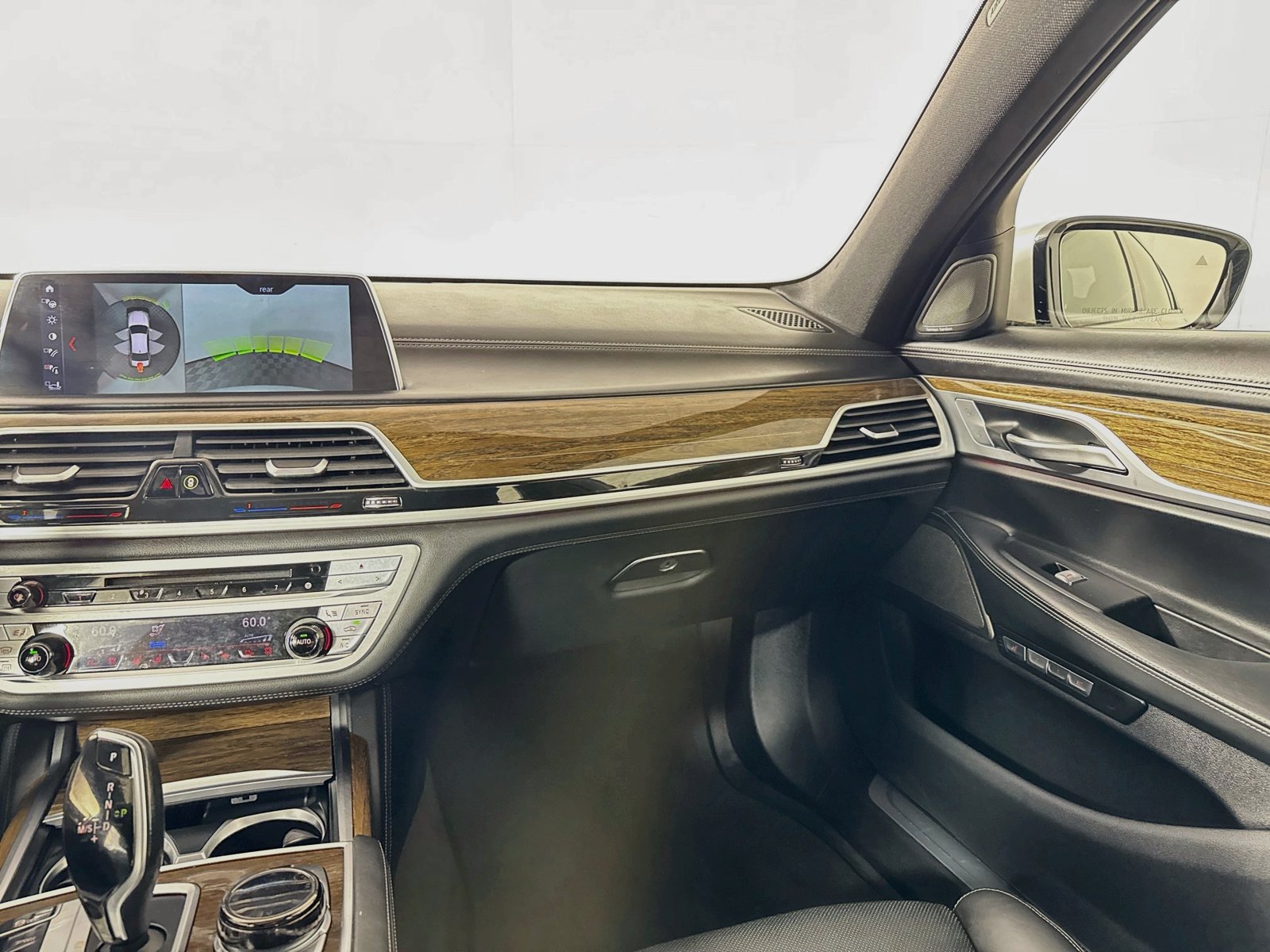 Used 2018 BMW 750i xDrive AWD/4WD image 24