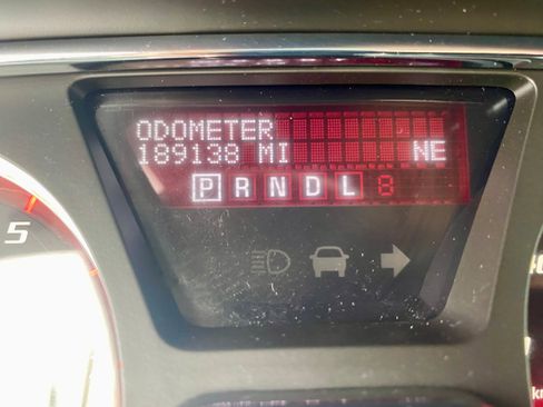 Used 2014 GMC Acadia SLT image 13