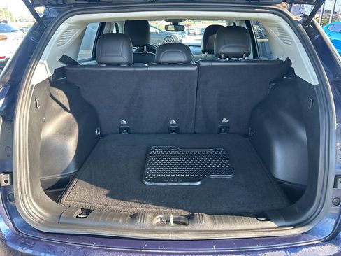 Used 2018 Jeep Compass Latitude w/ Popular Equipment Group image 37
