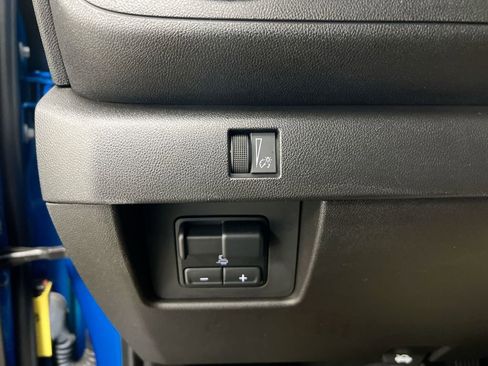 Used 2023 Chevrolet Colorado Trail Boss w/ LPO, Dark Essentials Package AWD/4WD image 19
