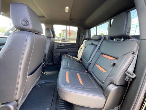 Used 2024 GMC Sierra 2500 AT4 w/ Technology Package AWD/4WD image 19