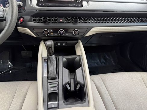 Used 2023 Honda Accord LX image 11