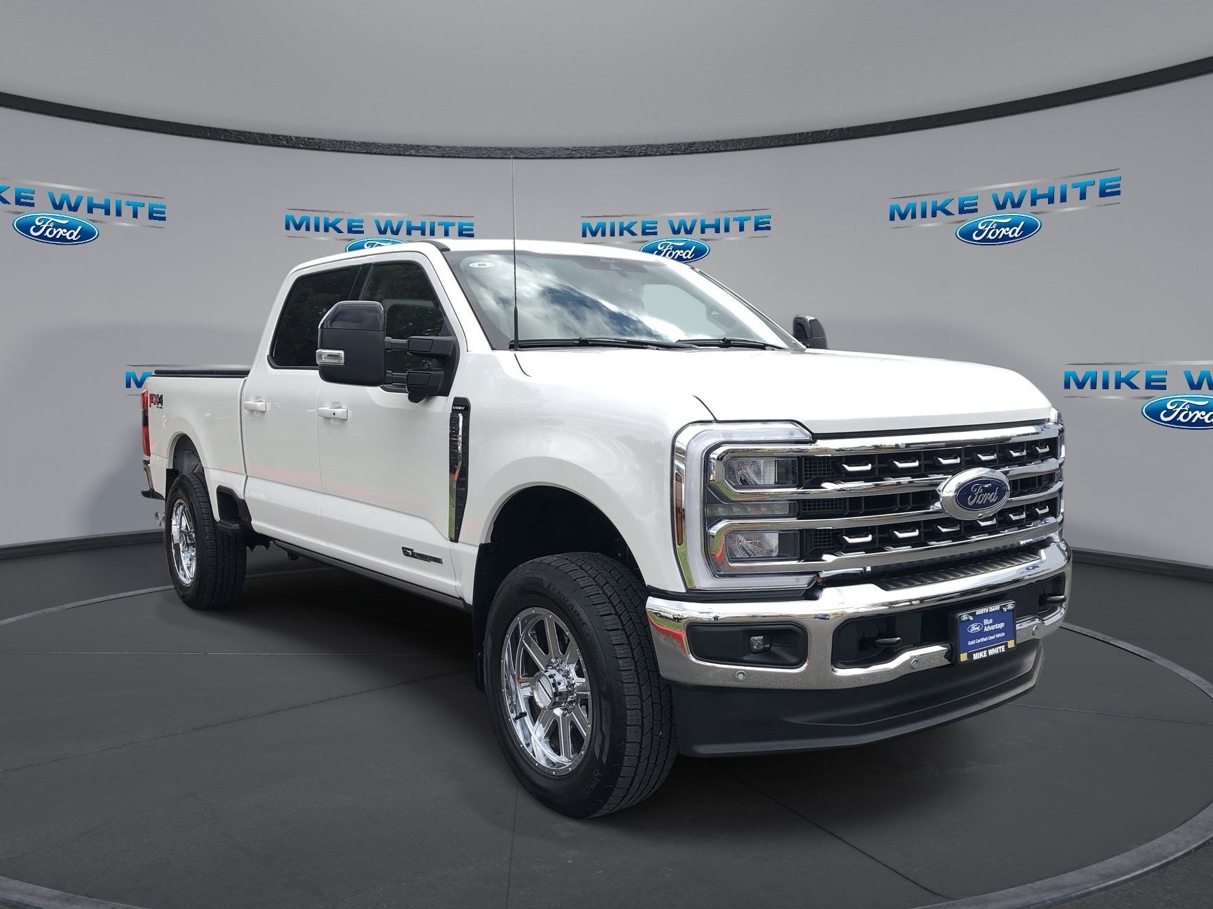 Certified 2024 Ford F250 Lariat w/ Lariat Ultimate Package AWD/4WD image 1