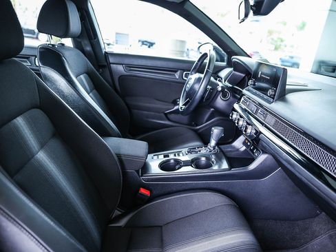 Used 2025 Honda Civic Sport image 22