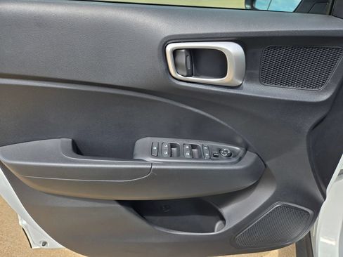 New 2026 Hyundai Venue SE FWD image 17