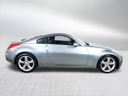 Used 2006 Nissan 350Z Enthusiast w/ (K96) Aerodynamics Pkg RWD image 8