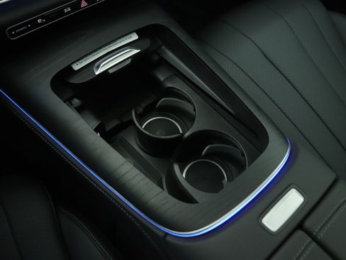 New 2026 Mercedes-Benz E 450 4MATIC Sedan image 6