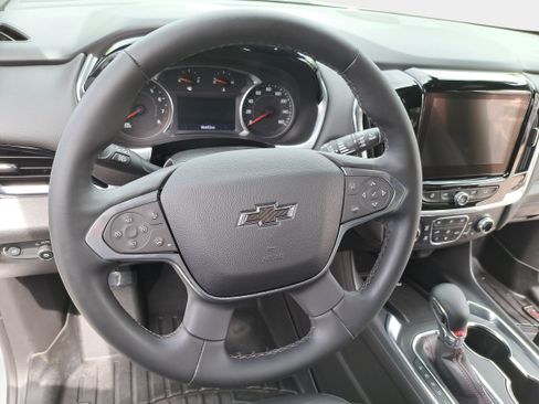 Used 2023 Chevrolet Traverse RS AWD/4WD image 18