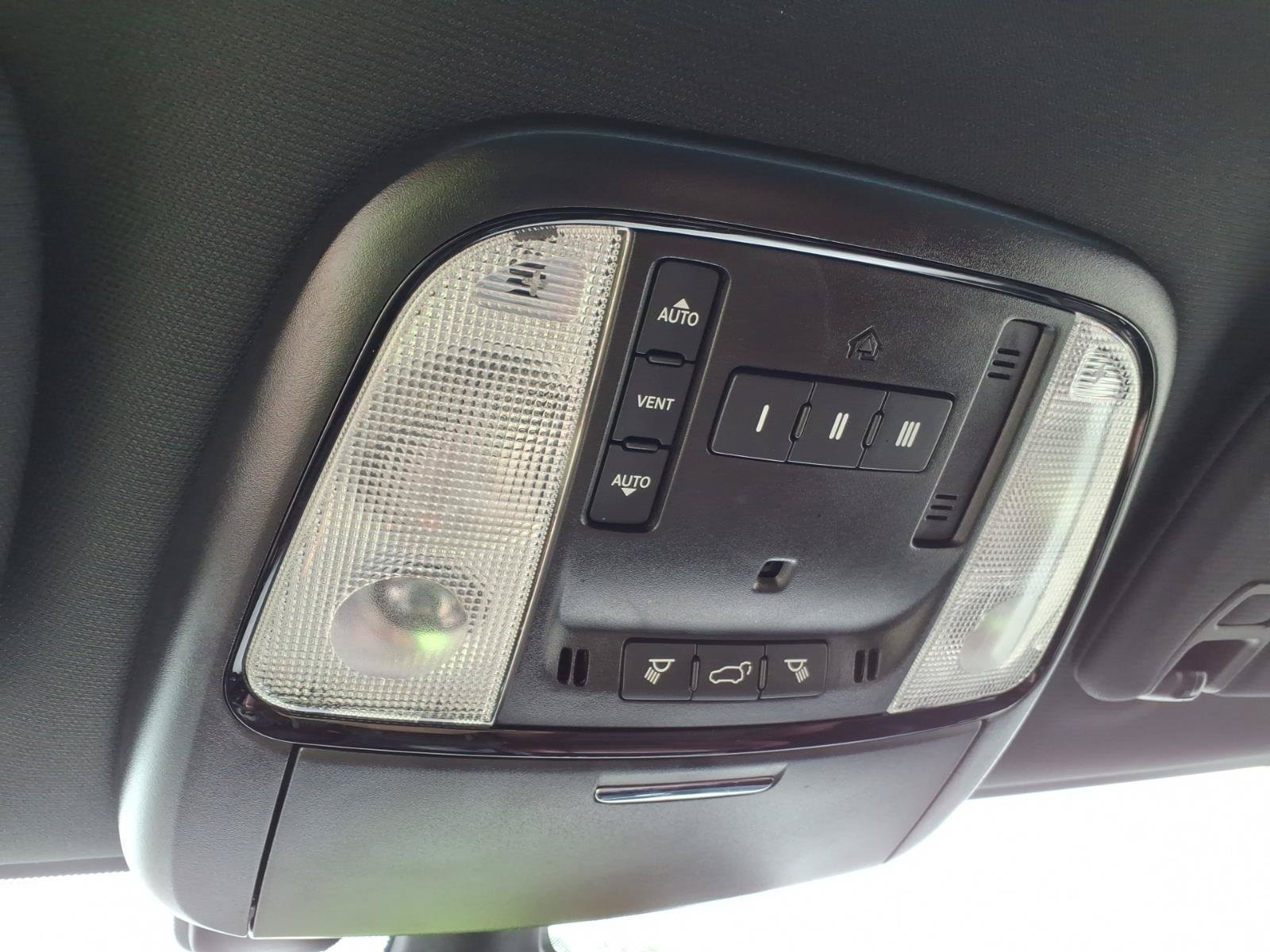Used 2023 Dodge Durango R/T RWD image 46