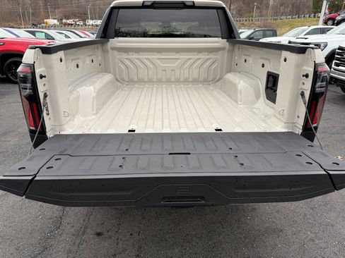 New 2026 GMC Sierra EV Elevation image 18